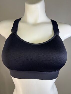 Nike Black Perforated Support Flyknit Sports Bra MEDIUM
